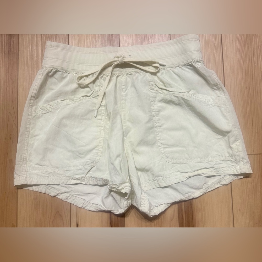 Calia Women’s Ivory Drawstring Shorts Size Medium